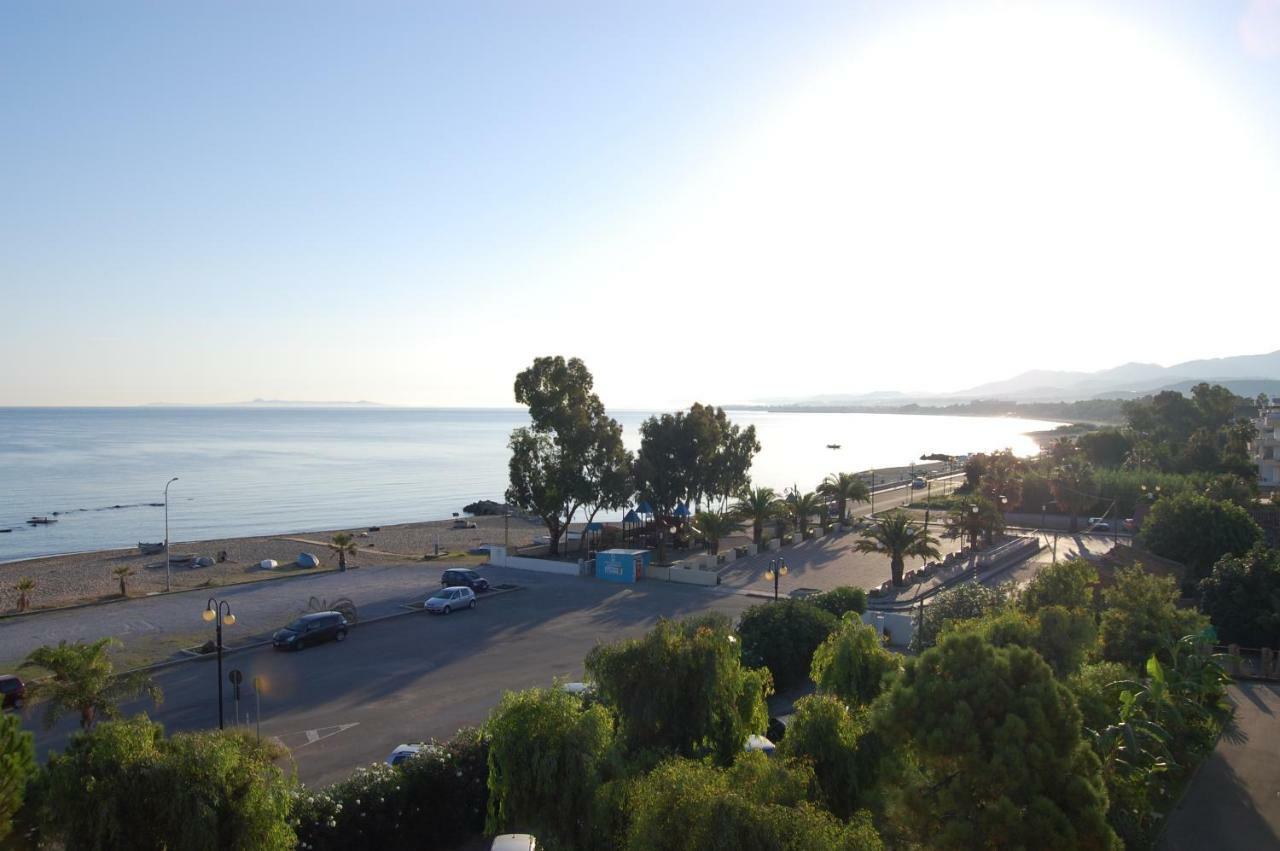 Golfo Di Tindari Apartments Falcone Exterior photo