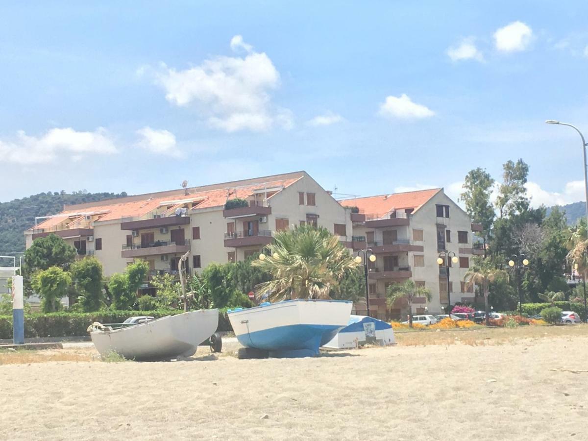 Golfo Di Tindari Apartments Falcone Exterior photo